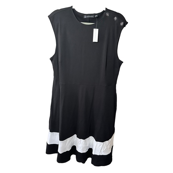 New York & Company Dresses & Skirts - New York & Company Women XL Black White Colorblock Button Shoulder Flare Dress